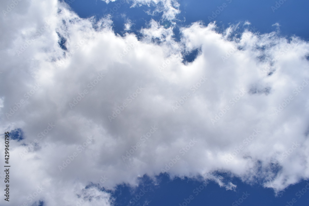 Obraz premium Clouds in a blue sky