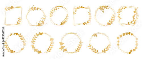 Golden geometric vector frames with leaves. Thin line seamless frames for luxury premium design. Vector illustration. ゴールドリーフフレームセット、カード、フレーム、招待状デザイン素材