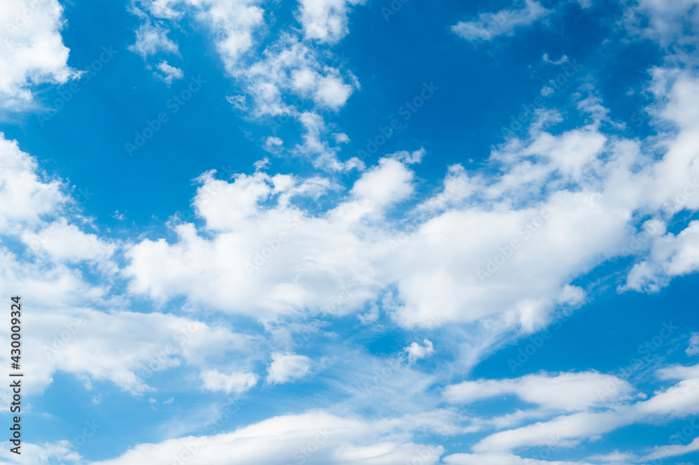 Obraz premium Blue sky with light clouds background