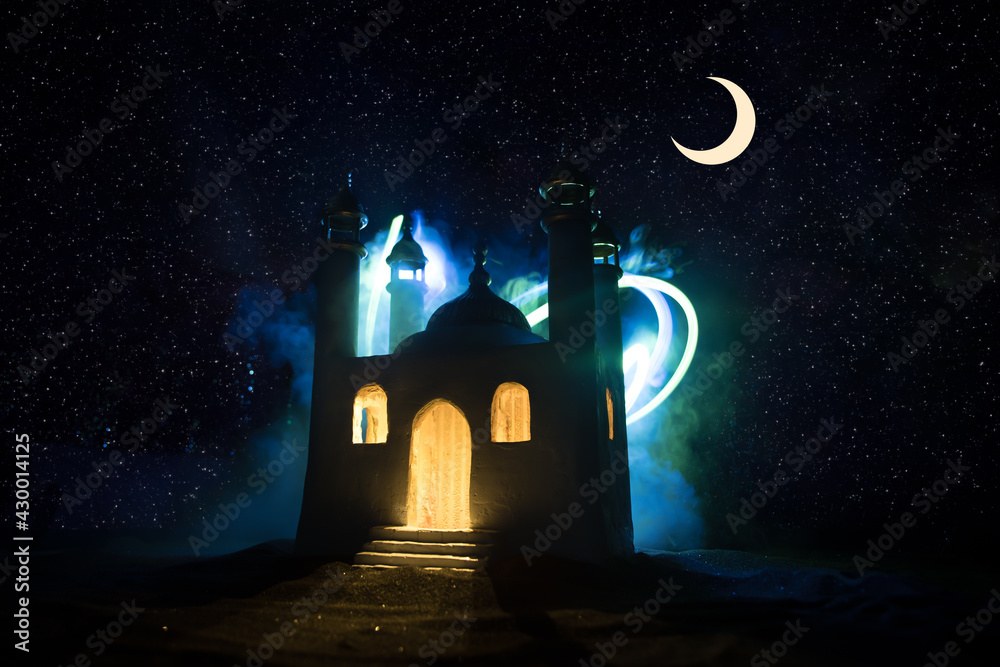 Naklejka premium A realistic Mosque miniature with windows at night. Festive greeting card, invitation for Muslim holy month Ramadan Kareem.