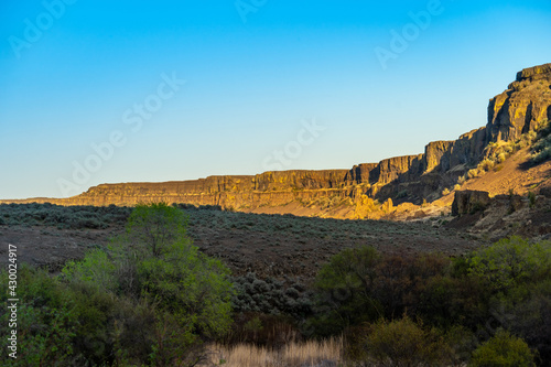 Sun Setting on Rock Cliffs at Sun Lakes State Park in Washington State