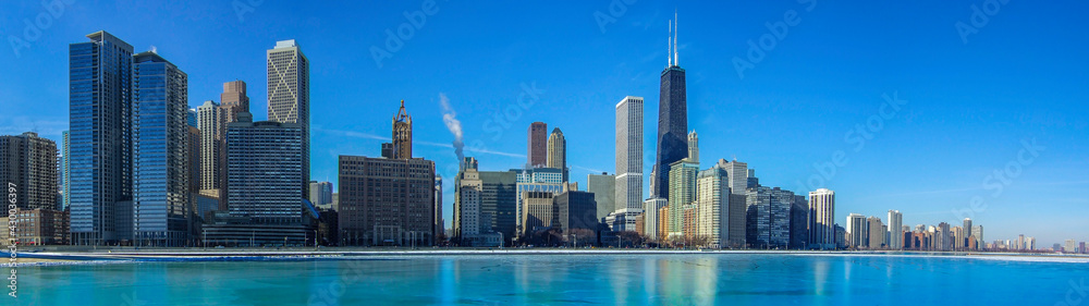 Naklejka premium Panoramic view of the city of Chicago skyline