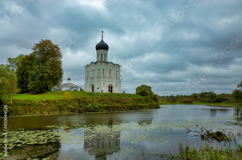 Obraz na płótnie Orthodox Church Pokrova na Nerli, Golden Ring of Russia, Vladimir w salonie