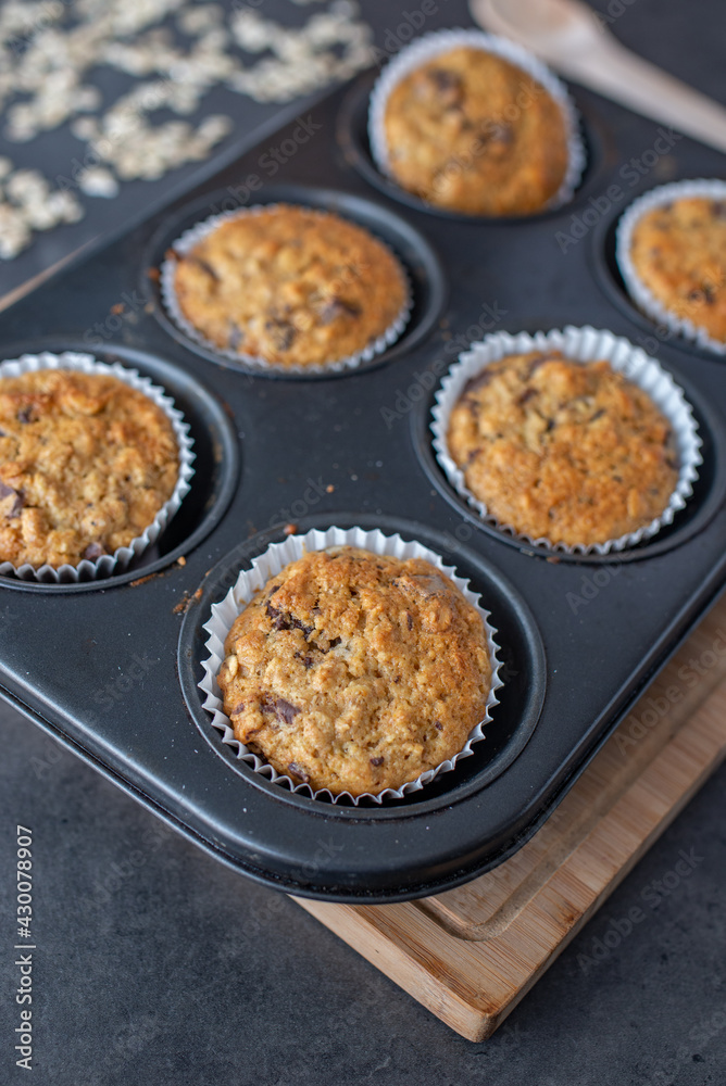 whole grain chocolate chip muffins