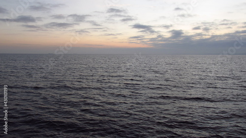 Morze przed świtem nad Bałtykiem, Polska