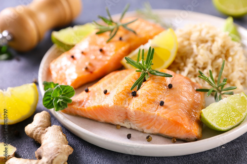 salmon fillet with rice and lemon