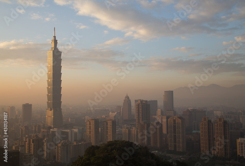 Taipei city skyline © OliverFoerstner
