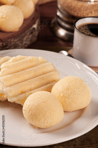 Delicious Brazilian cheese bread. Also known in Latin America as Chipa, Pan de Bono and Pan de Yuca.