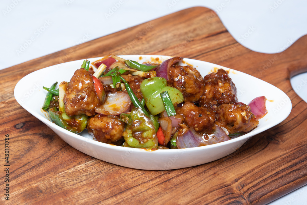 Ταπετσαρία Big portion of fresh and delicious chicken pieces made with dry chilly