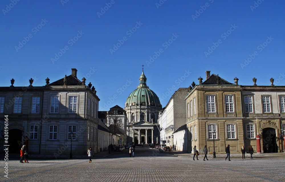 Iglesia Frederik en Copenhague, Dinamarca. Es conocida popularmente como La Iglesia de Mármol (Marmorkirken) por su arquitectura rococó. Iglesia Evangélica Luterana.