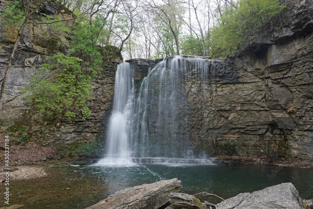 Fototapeta premium Hayden Falls Park at Griggs Nature Preserve