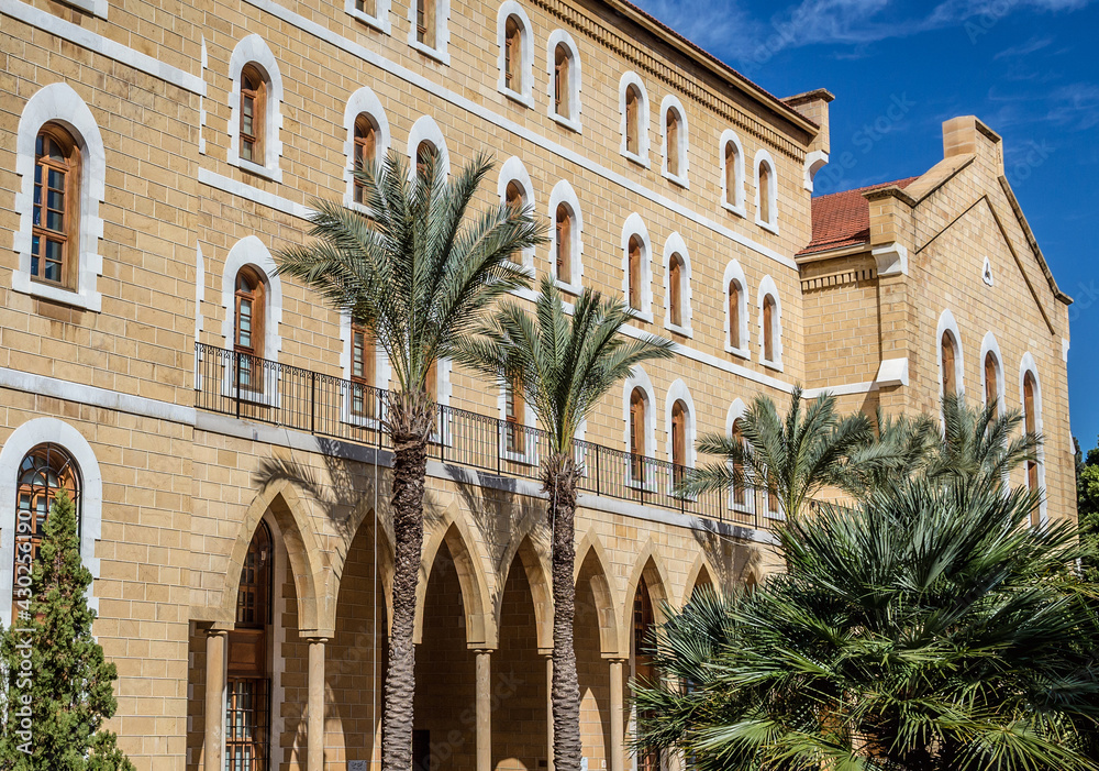 Obraz premium College Hall of American University in Beirut, capital of Lebanon