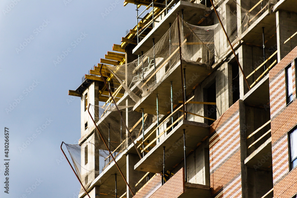 Construction of a multi-storey building in the city in stages