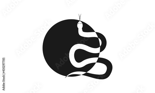 Snake silhouette icon circle vector
