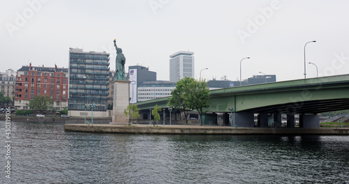  The swan island became a haven for a smaller Statue of Liberty. The copper lady, 11.5 meters high, peers at the distant shores of the American continent © Aleksandr