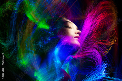 lightpainting portrait, new art direction, long exposure photo without photoshop, light drawing at long exposure
