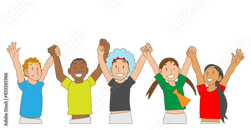 手を繋ぎ応援する多国籍の子供たち