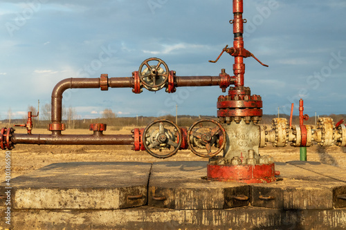 oil well with valves