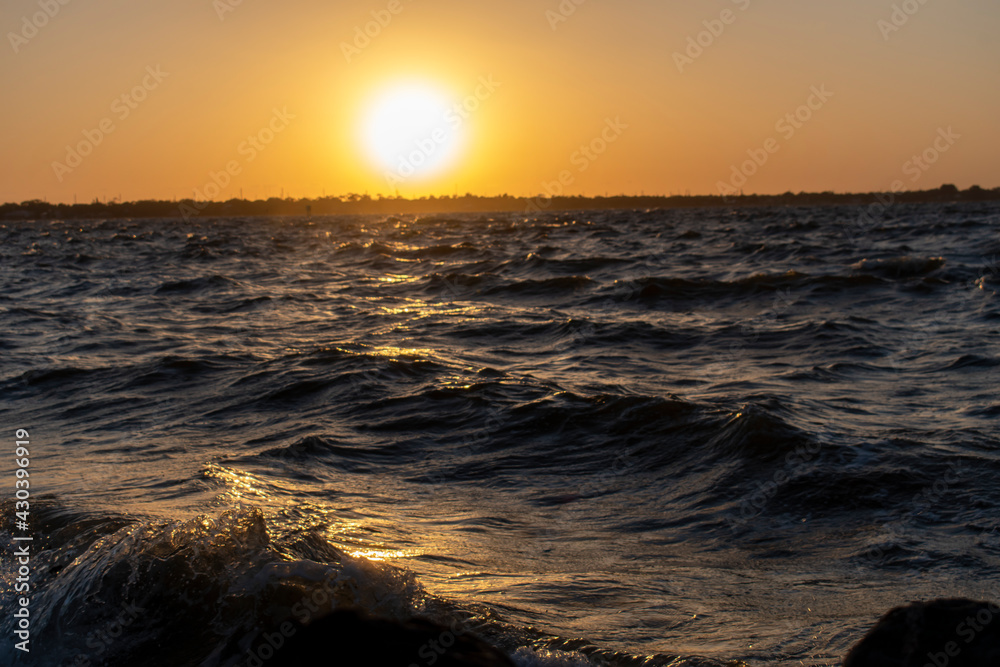 Obraz premium sunset at the beach