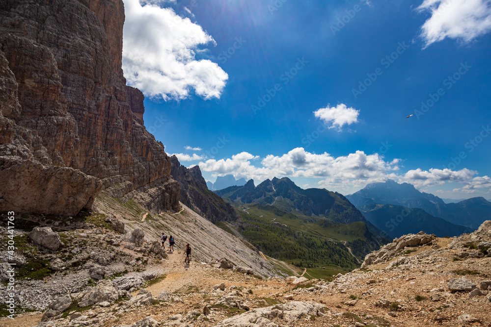 Monte Averau dalla forcella Averau - Dolomiti Monte Averau dalla forcella Averau - Dolomiti