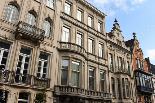 Schöne Altbaufassaden in Brüssel © finecki