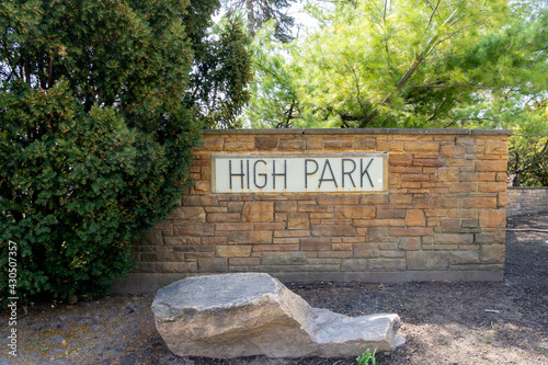 Canvas Print Toronto, Canada - April 27, 2021: High Park sign at one of the entrance on Bloor St