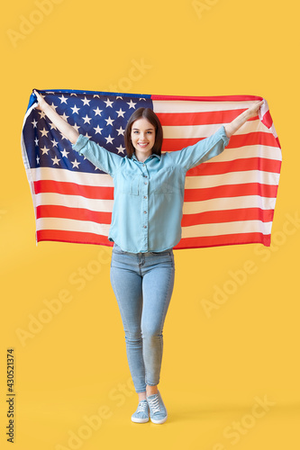 Young woman with USA flag o...