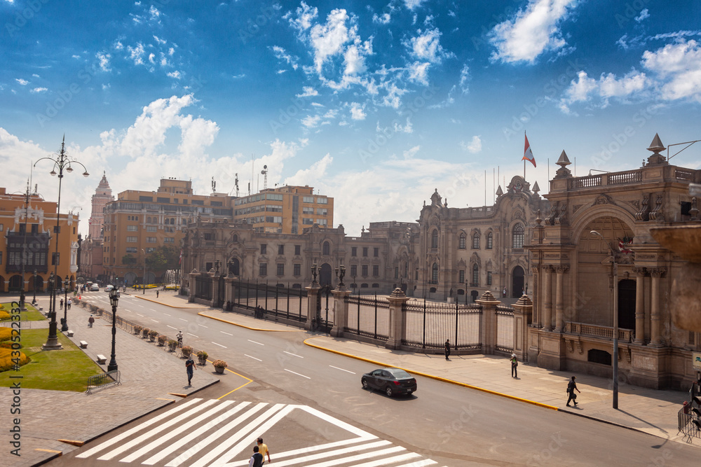 Fototapeta premium Catedral iglesia palacio gobierno ciudad plaza de armas