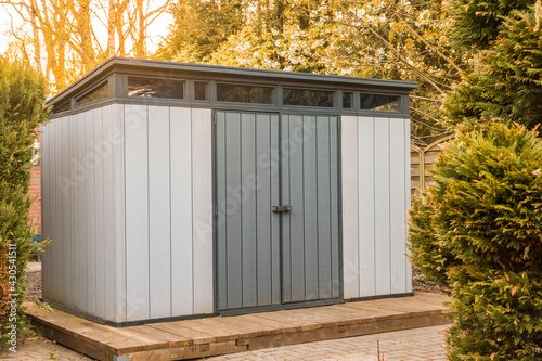 Foto Modern summer house made of plastic