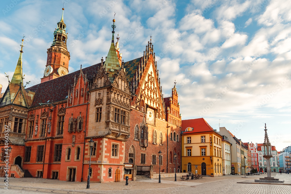 Fototapeta premium morning view of the sights of the city of wroclaw in poland