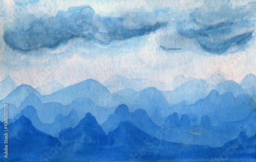 Sfondo montagne azzurre  velatura acquerello