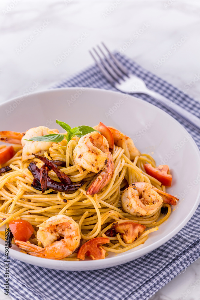 Spaghetti Spicy Dried Chilly with Shrimp