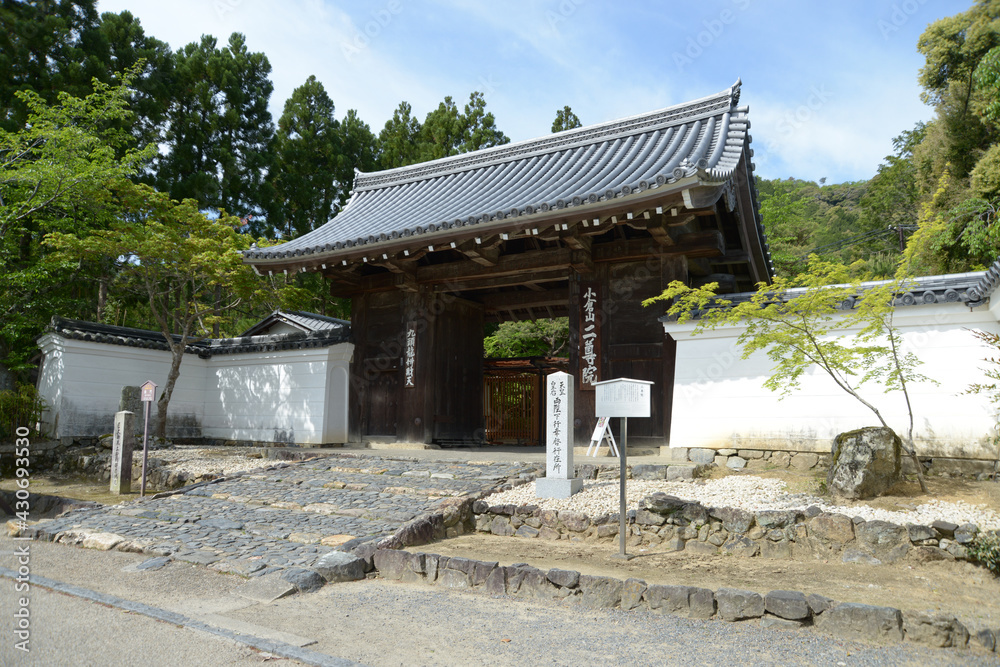 二尊院　山門　京都市嵯峨