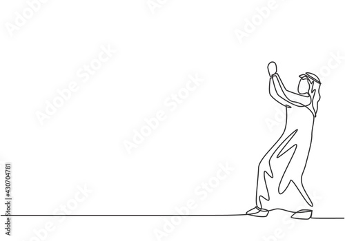 Single continuous line drawing young Arab business man praying to God. Hoping for the best target. Professional manager. Minimalism metaphor concept. One line draw graphic design vector illustration