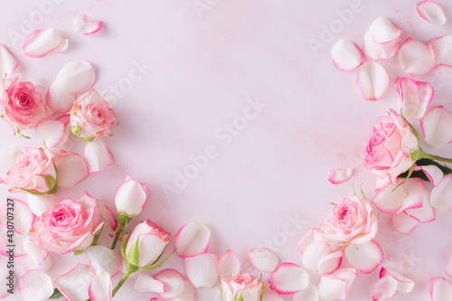 pink roses frame