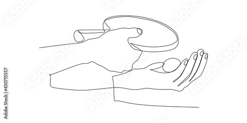 Close up tennis player hand show serve the ball.- continuous one line drawing