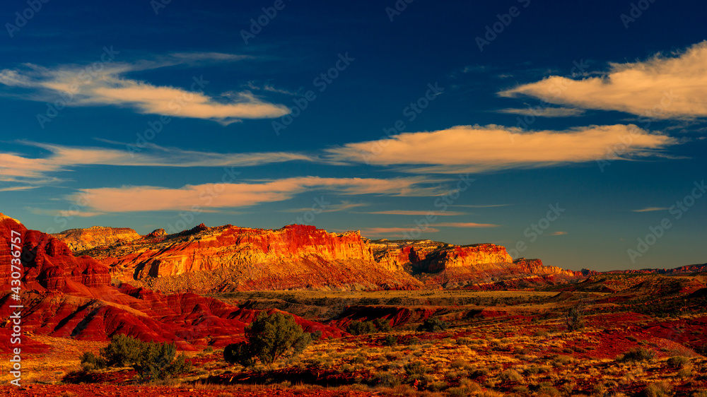 Fototapeta premium Sunset in the mountains of Capital Reef National Park 