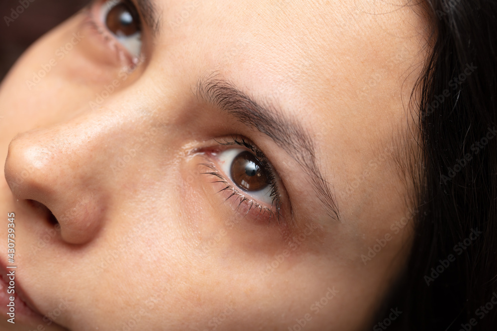 Fototapeta premium The girl has open eyes.