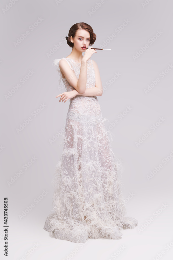 Fototapeta premium lady with cigarette