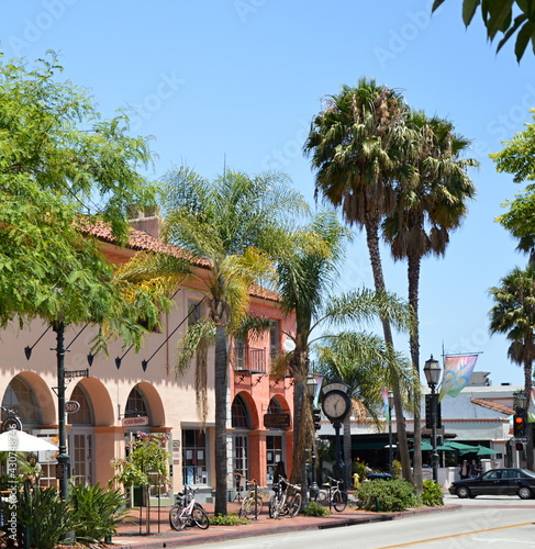 Strassenszene in der Downtown von Santa Barbara  Kalifornien