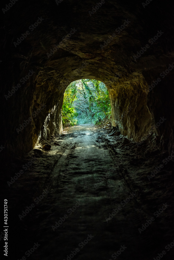 千葉県の洞窟