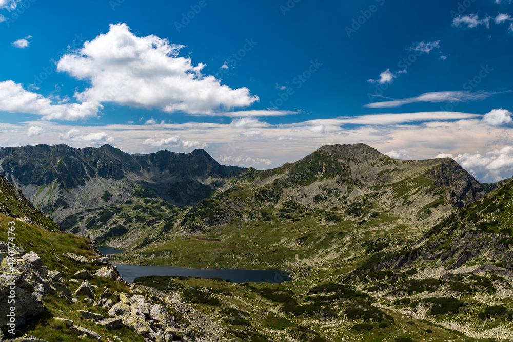 Fototapeta premium Beautiful Retezat mountains scenery with lakes and peaks in Romania