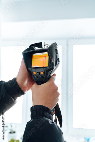 Temperature measurement with an infrared thermometer. Inspection with a thermal imager.