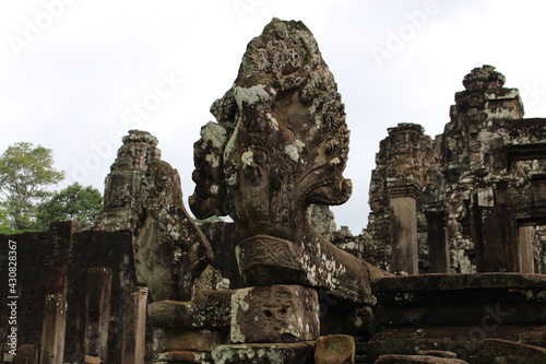 angkor wat temple cambodia phnom penh siem reap © Ampalyze