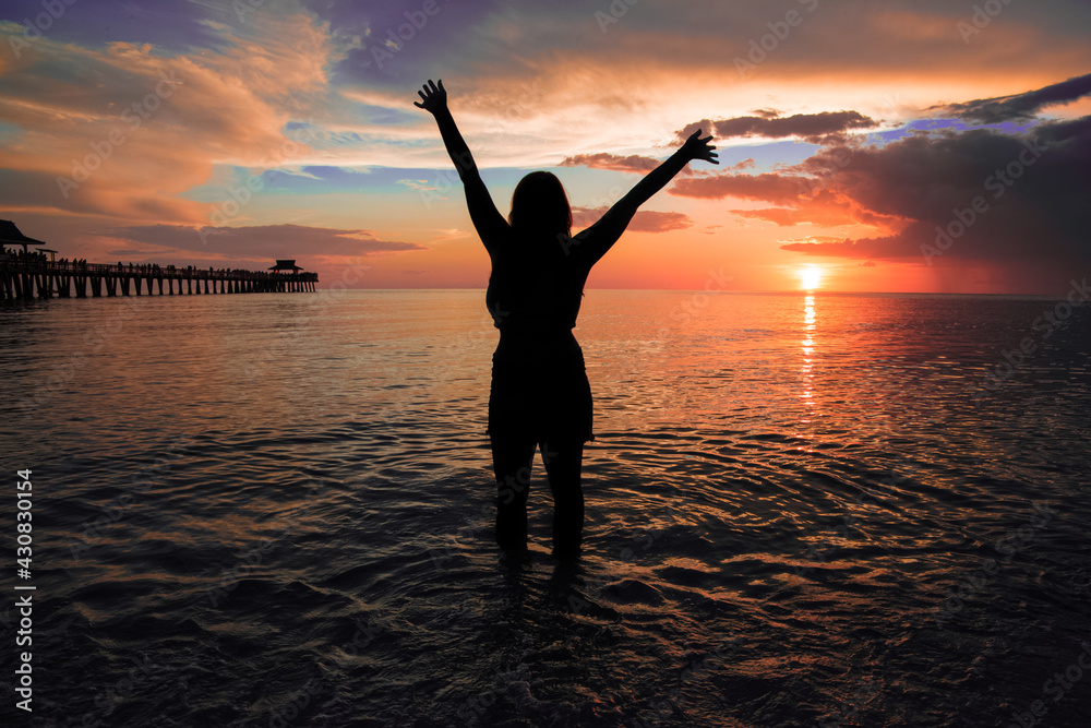Fototapeta premium Atardecer en Naples
