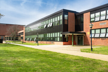Exterior view of a typical American school building