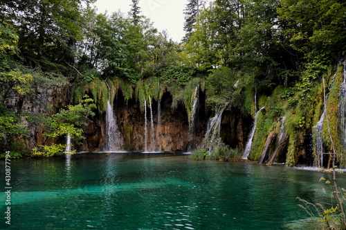 Fototapeta Naklejka Na Ścianę i Meble -  Waterfalls of Plitvice Lakes in Croatia.