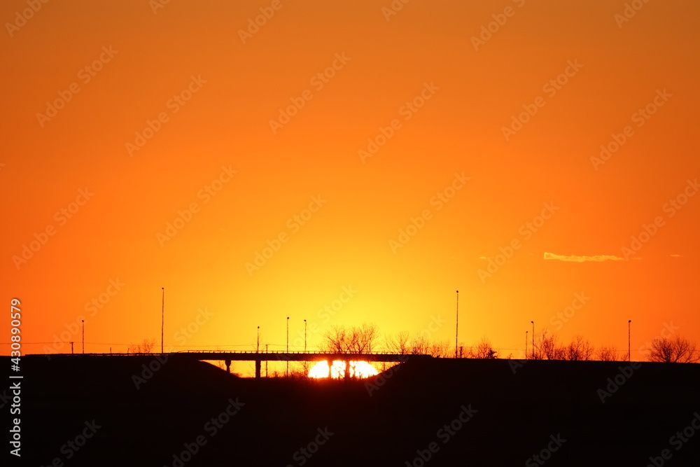 Fototapeta premium A colourful sunset just outside of Saskatoon Saskatchewan