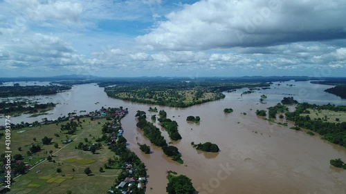 Wallpaper Mural "4 000 îles" près de Don Det au sud du Laos vue du ciel Torontodigital.ca