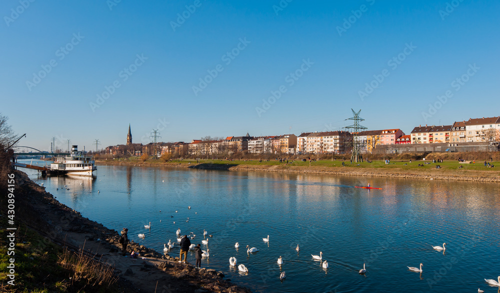 Der Neckar in Mannheim